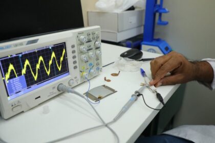 Com apoio do Governo do Amazonas, pesquisa desenvolve microgeradores para sensores de monitoramento remoto na Amazônia