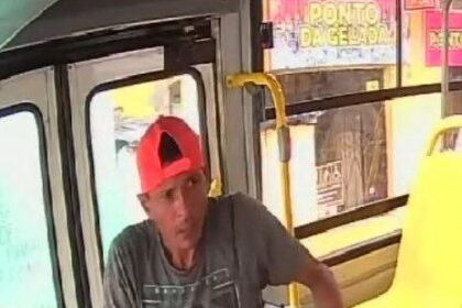 PC-AM divulga imagem de dois homens procurados por roubos distintos em transportes coletivos em Manaus