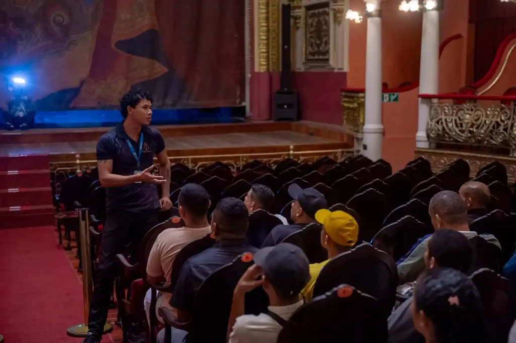 Mais de 2,3 mil pessoas foram atendidas pela Sejusc em ações sobre álcool e outras drogas em 2025