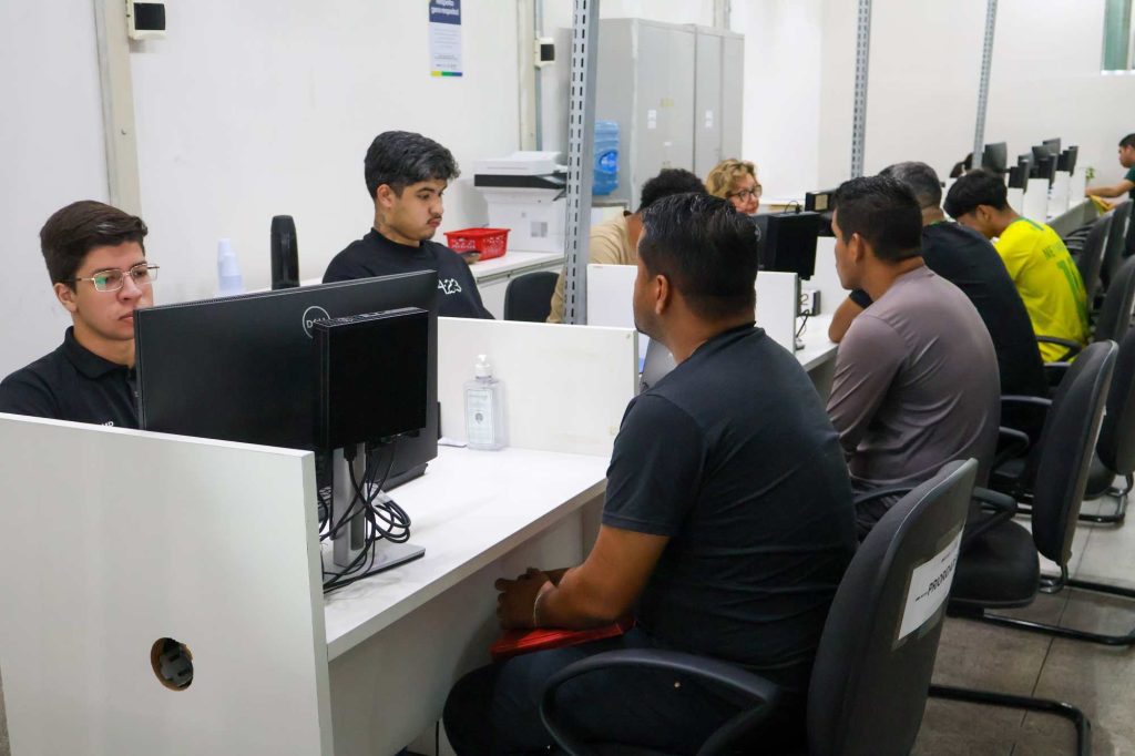 Sine Amazonas divulga 131 vagas de emprego para esta segunda-feira