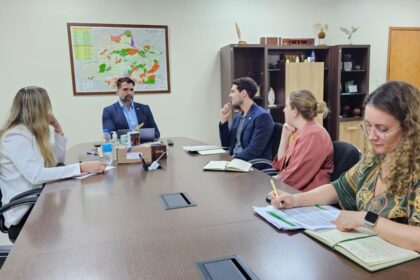 Sema Amazonas recebe reconhecimento da Embaixada da Irlanda por queda no desmatamento e nas queimadas