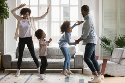 No Teu Amor Encontrei Paz: a fé que transforma o lar em lugar de adoração