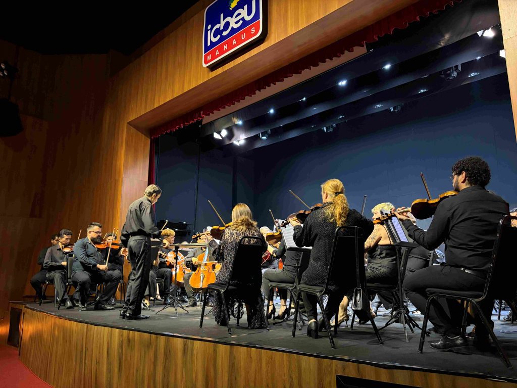 Amazonas Filarmônica realiza concerto sinfônico no Teatro ICBEU