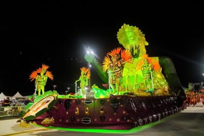 Carnaval na Floresta 2026: Desfiles do Acesso B levam fé, Amazônia e empoderamento feminino à Avenida