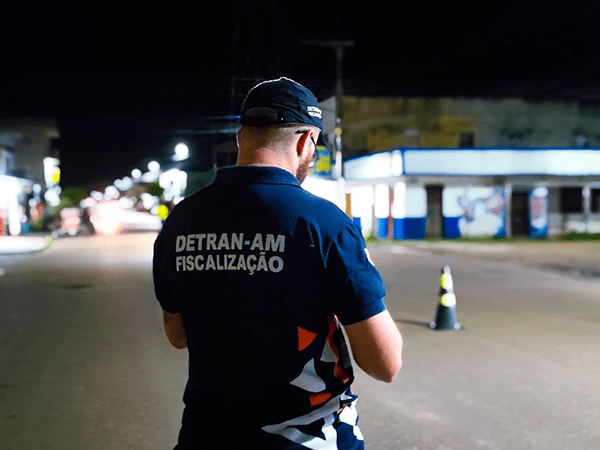 Detran-AM: Operação autua influenciador digital por série de infrações de trânsito