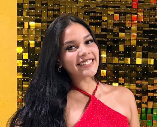 Polícia Civil divulga imagem de adolescente que desapareceu após ser deixada em escola no bairro Parque 10