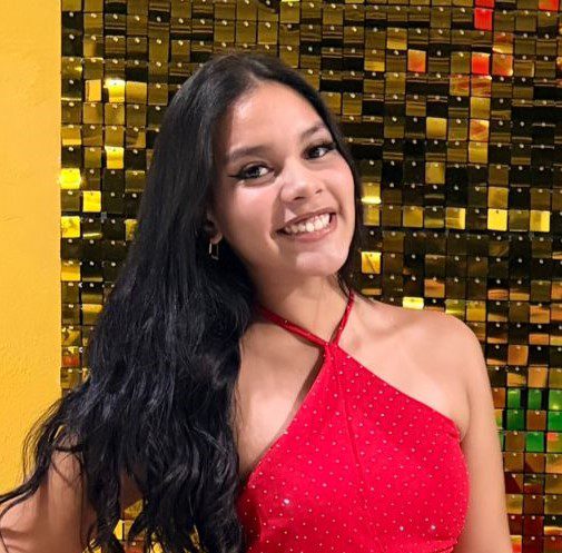 Polícia Civil divulga imagem de adolescente que desapareceu após ser deixada em escola no bairro Parque 10