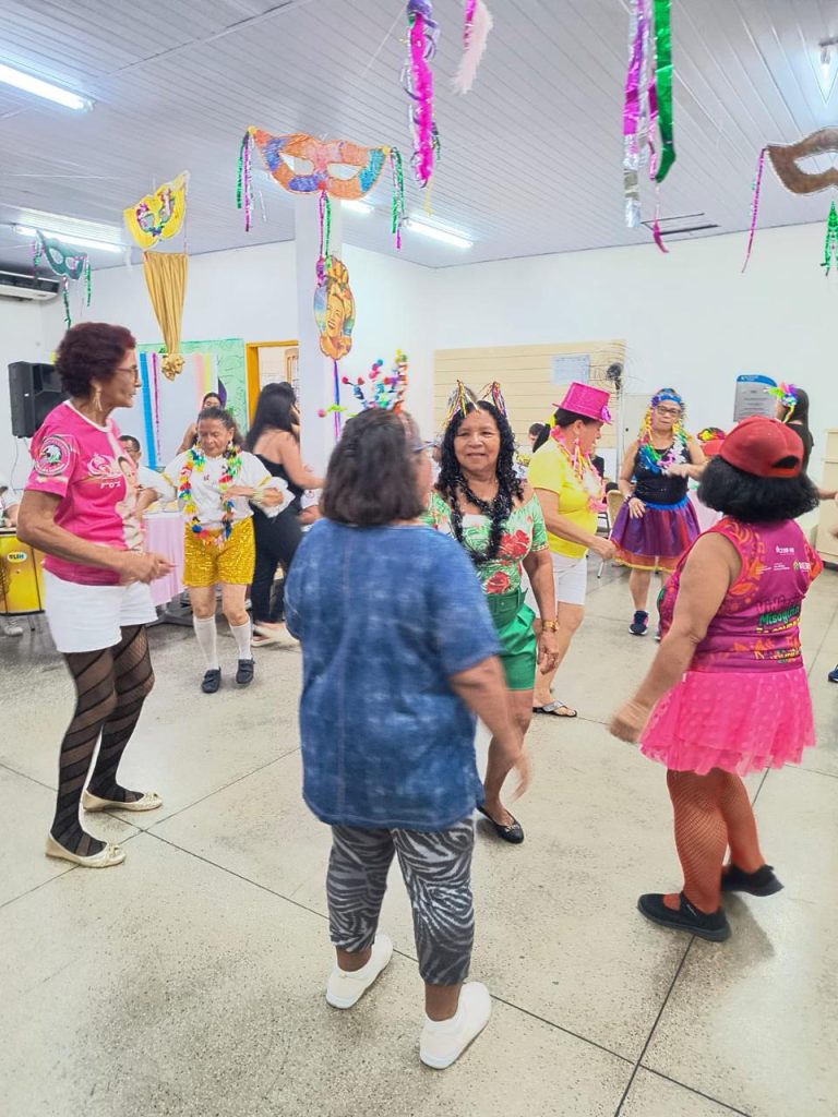 Seas promove festa de Carnaval para frequentadores dos Centros de Convivência