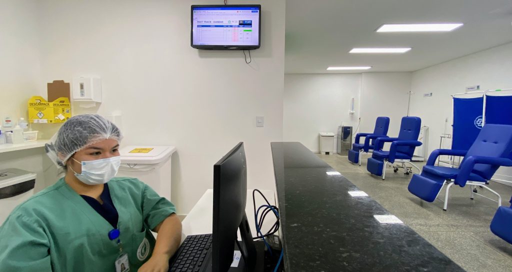 HPS Platão Araújo adota tecnologia que otimiza o fluxo de atendimento aos pacientes