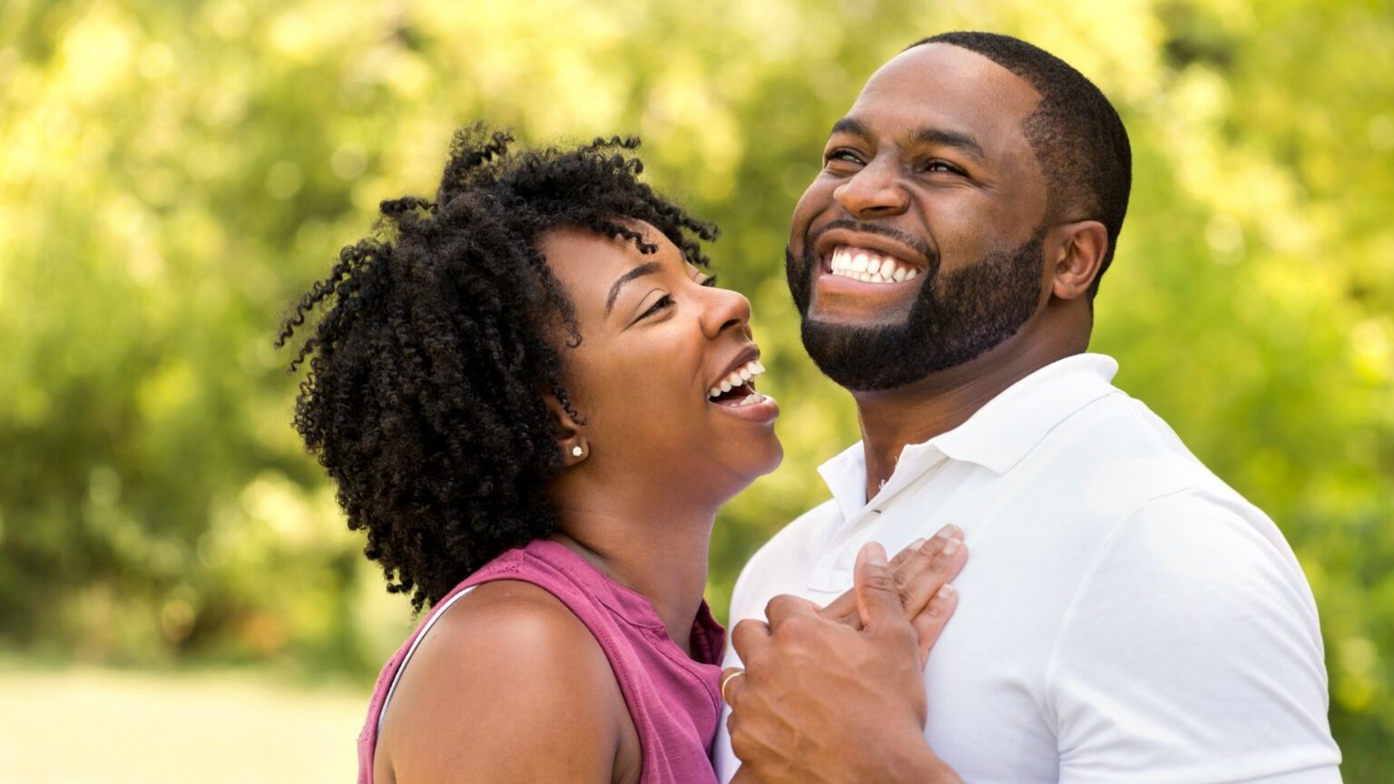 Entre Abraços, Verdade e Paixão: quando o amor se constrói na transparência