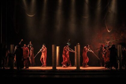 Balé Folclórico do Amazonas apresenta ‘Nhê’êng Katu’ em noite dedicada à ancestralidade indígena no Teatro Amazonas