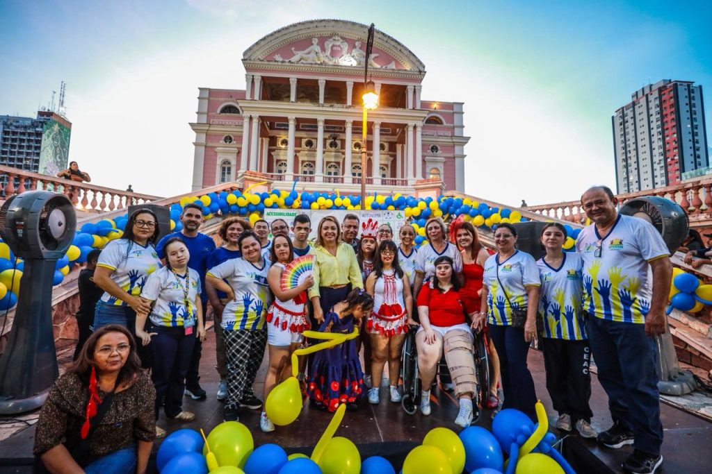 Governo do Amazonas promove ação lúdica pelos direitos das pessoas com Síndrome de Down, no Largo São Sebastião