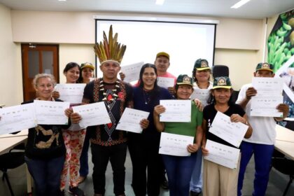 Sepror qualifica agricultores familiares da aldeia Floresta Livre em Conceitos de Associativismo Rural