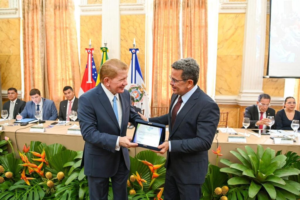 Vice-governador Tadeu de Souza reforça parceria com Judiciário para a regularização fundiária no Amazonas