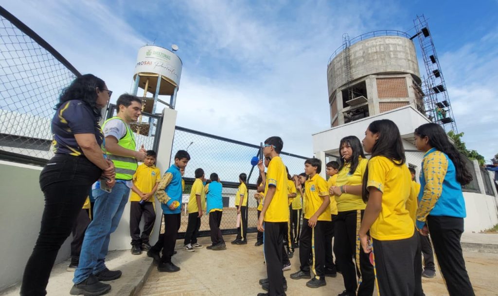 Projeto ‘Tô na Obra’ leva alunos da rede municipal para conhecer obras do Prosai Parintins