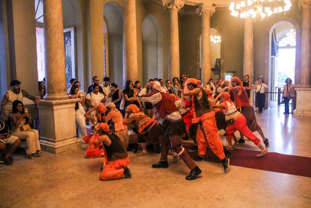 Corpo de Dança do Amazonas celebra o Dia Internacional da Dança com espetáculo no hall do Teatro Amazonas