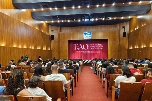 Teatro ICBEU recebe recital gratuito em homenagem aos 270 anos de Mozart