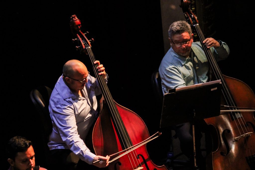 Concerto no Teatro Amazonas celebra centenário da pianista Jerusa Mustafa com encontro de gerações