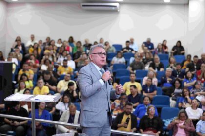 Diretores escolares da rede estadual participam de ação de divulgação do projeto ‘Meu Pai é Legal’