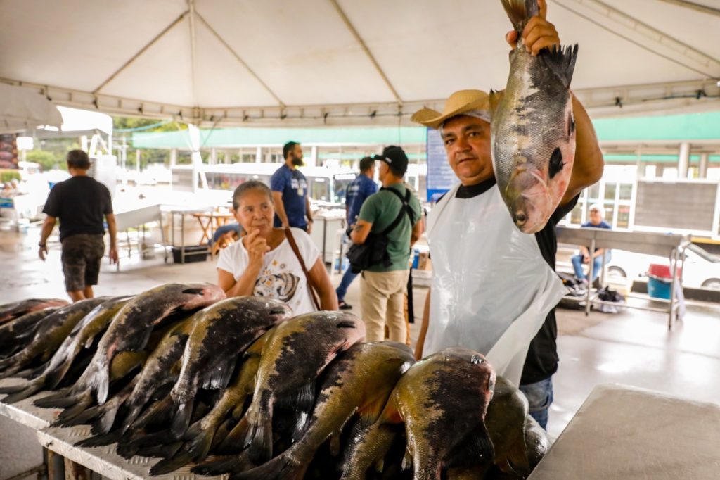 Semana Santa: Governo do Amazonas dá início ao Feirão do Pescado em dois pontos estratégicos de Manaus