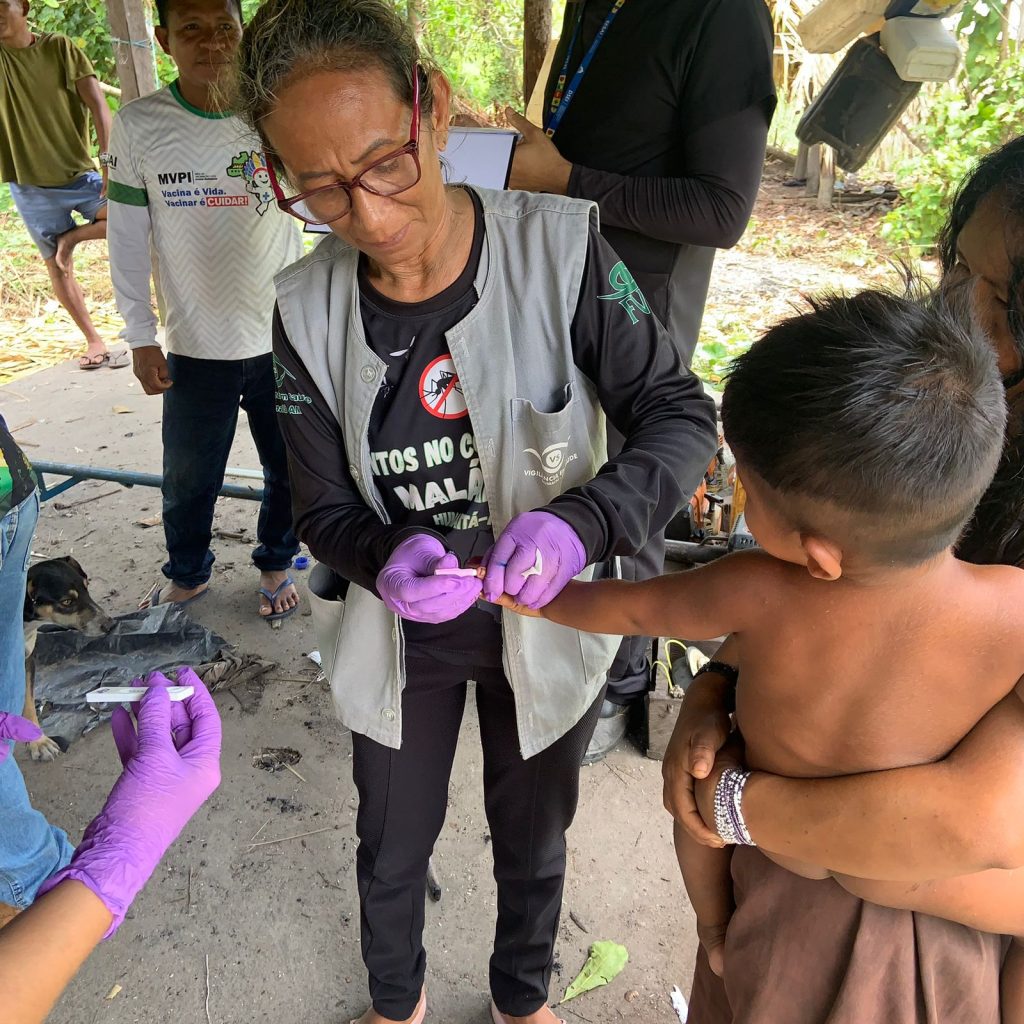 FVS-RCP fortalece enfrentamento à malária com capacitação e apoio a ações em território indígena no sul do Amazonas