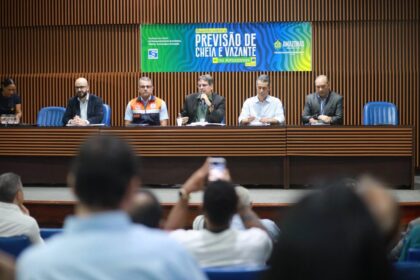 Governo do Amazonas alinha estratégias com o setor produtivo para reduzir impactos da cheia e vazante de 2026