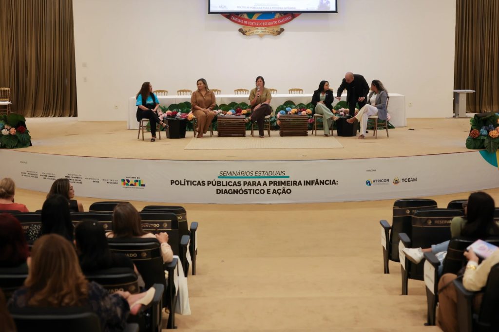 Sejusc apresenta ações de proteção a crianças e adolescentes durante seminário do MEC