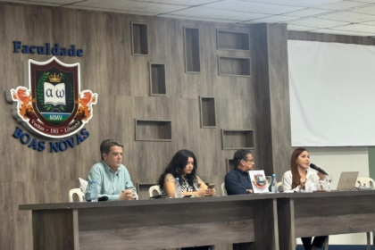 Paula Litaiff lidera debate sobre jornalismo ambiental e cobra protagonismo da pauta nas redações