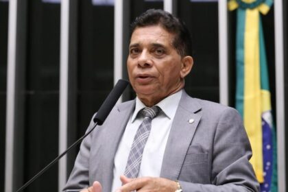 Projeto aumenta número de vagas de estacionamento reservadas para pessoas com deficiência