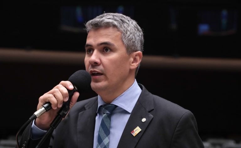 CCJ aprova campanha permanente sobre doença falciforme com foco em diagnóstico e tratamento