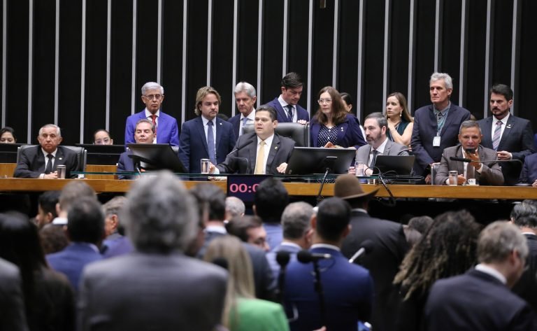 Congresso Nacional derruba veto ao PL da Dosimetria e reabre debate sobre penas dos atos de 8 de janeiro de 2023