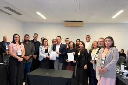 Ipaam firma acordo que consolida gestão integrada das águas na Amazônia Legal