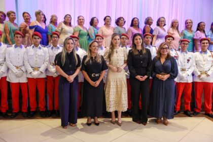 Durante baile ‘Rosas de Maio’, primeira-dama Thaisa Cidade destaca a importância do trabalho social do Estado no acolhimento e qualidade de vida das mulheres participantes