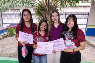 Primeira-dama Thaisa Cidade participa de ação de dignidade menstrual e cidadania para estudantes da rede estadual
