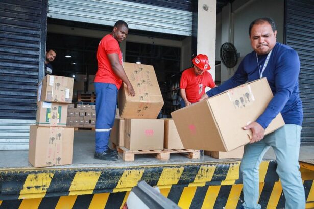 Operação Cheia 2026: Governo do Amazonas envia medicamentos para municípios em situação de emergência