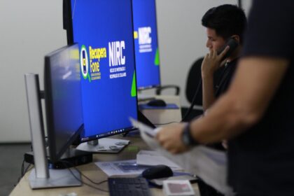 Governo do Amazonas inicia restituição de mais de 370 celulares recuperados pelo Programa RecuperaFone