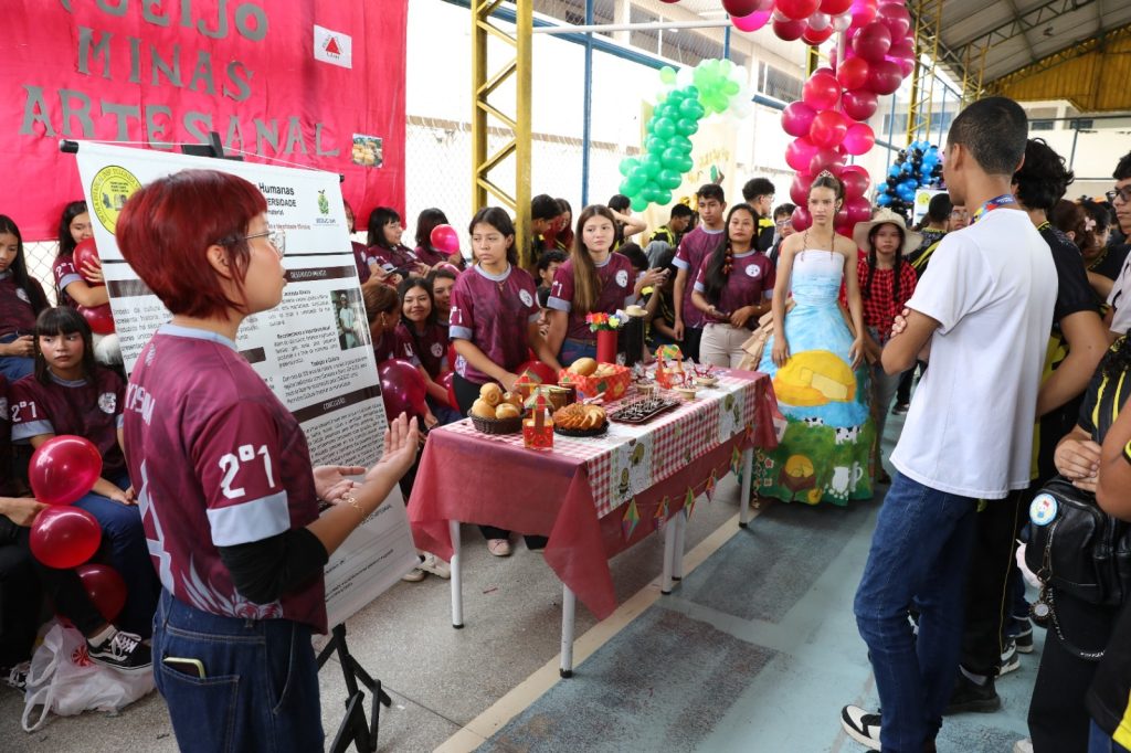 Mostra Cultural mobiliza estudantes na Escola Estadual Inspetora Dulcineia Varela Moura