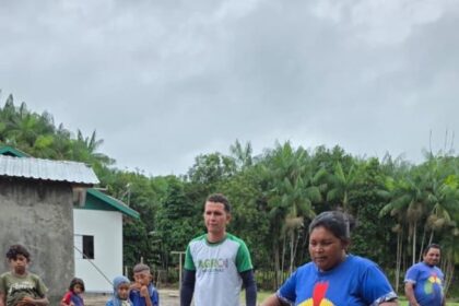 Idam capacita 30 agricultores indígenas de Japurá em mecanização da produção