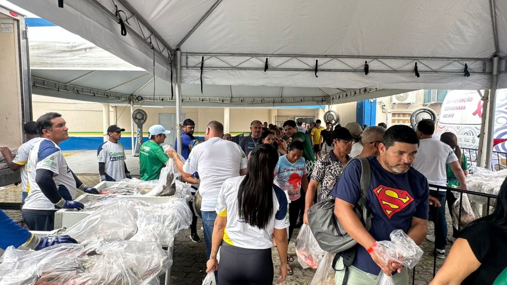 ADS doa seis toneladas de peixe durante o Governo Presente, na zona norte de Manaus