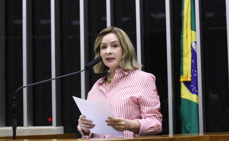 Câmara aprova projeto que cria programa de biotecnologia na Amazônia Legal com participação indígena