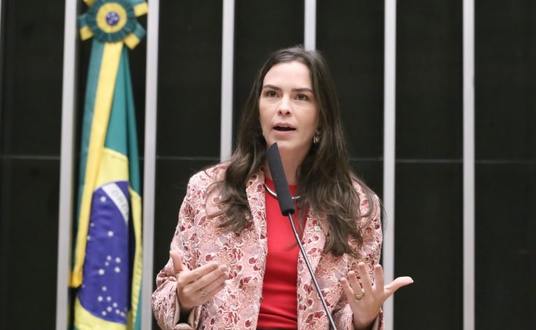Câmara aprova obrigatoriedade do Plano Decenal de Assistência Social e encaminha projeto ao Senado