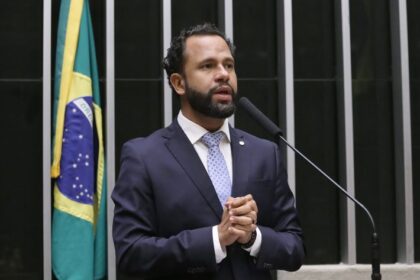Câmara aprova projeto sobre racismo científico e institui dia nacional em homenagem a Jacinta Maria de Santana