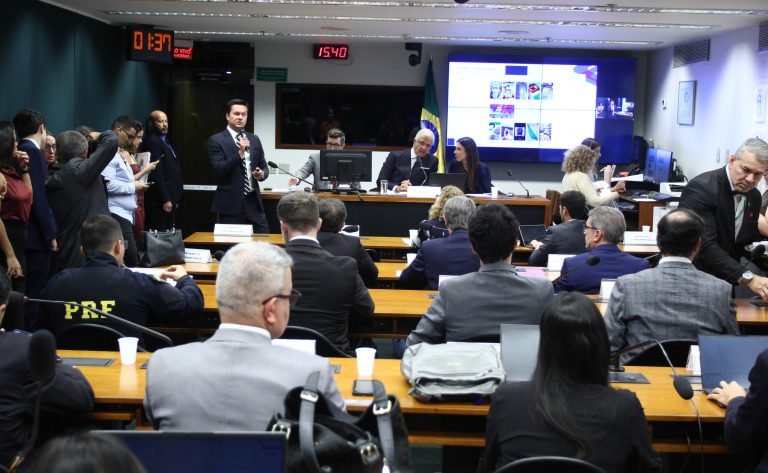 Comissão da Câmara convoca audiência para tratar pirataria em produtos sob vigilância sanitária