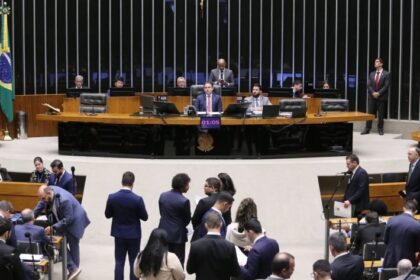 Câmara aprova adesão ao acordo sobre comércio de aeronaves civis e envia proposta ao Senado para ratificação