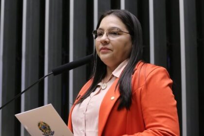 Comissão aprova prioridade no atendimento presencial para Cadastro Único de famílias de baixa renda em substitutivo