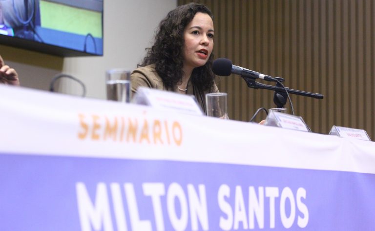 Seminário na Câmara destaca atualidade do pensamento de Milton Santos para debates sobre representatividade e globalização