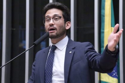 Câmara dos Deputados aprova PL 4822/25 que limita multas a R$ 30 mil e protege recursos do Fundo Partidário