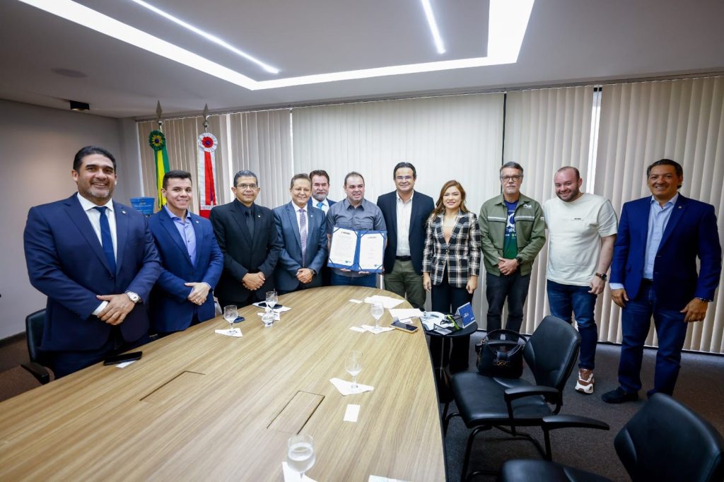 Governador Roberto Cidade assina resultado final do concurso público do Ipaam 