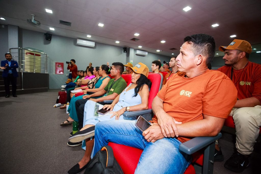 Sect, PGE-AM e Casa Civil debatem sobre regularização coletiva para povos e comunidades tradicionais do Amazonas