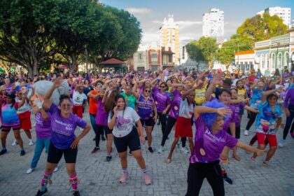 Histórias de vida e respeito marcam abertura do Junho Violeta em Manaus